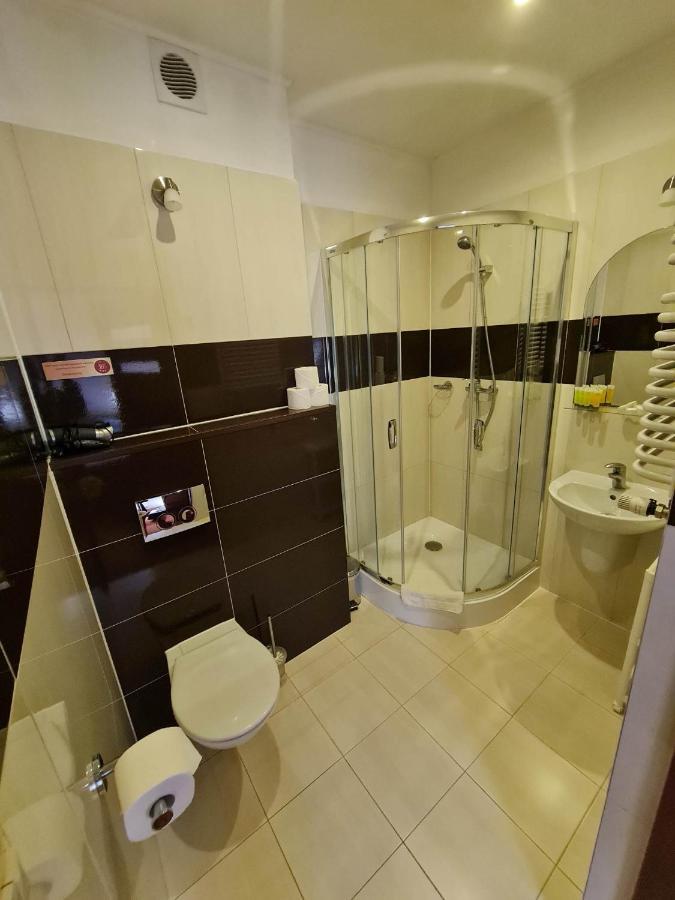 Hotel 365 Kielce Zewnętrze zdjęcie